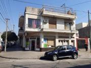 Galpón con 2 departamento y 1 local en venta en Lomas... Galpón con 2 departamento y 1 local en venta en Lomas...
