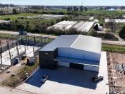 Galpón con oficinas a estrenar de 600 m2 en alquiler... Galpón con oficinas a estrenar de 600 m2 en alquiler...
