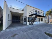 Galpón y salón comercial en venta en Bella Italia