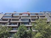 Galvarino Gallardo / Patio / Tres pisos