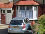 Gantshill Crescent, Ilford, Essex IG2, 4 bed semi...