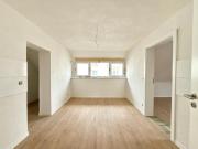 Ganz oben, ganz neu: sanierte 3 Zimmer DG Wohnung mit...