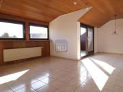 ganz oben: mit Balkon, EBK, Fernsicht, Garage.