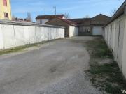 Garage à louer à Chalon sur Saône, Bourgogne Franche...