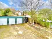 Garage For Rent In London