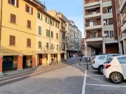 Garage in affitto di m² in Via del Pratello, 95