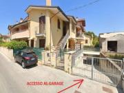 Garage in vendita di m² in Via del Castello, 18