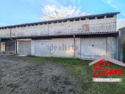 Garage in vendita di m² in Via Fratelli Cervi