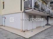 Garage in vendita di m² in Via Triestina