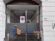 Garage Posto auto in affitto a Milano