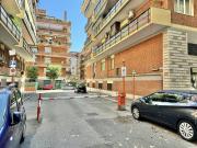 Garage Posto auto in vendita a Roma