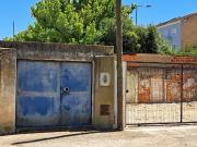 Garagem com 32 m2, com logardouro para estaleiro com 95...