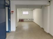 Garagem com Escritório e WC em Sesimbra