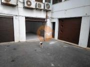 Garagem fechada acesso pelo exterior com água e luz...