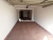 Garagem junto a escolas