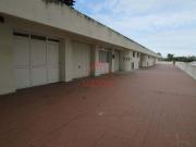 Garagem junto ao Parque das Abadias