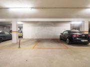 Garagem para arrendar em Paredes