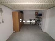 Garagem próxima a serviços