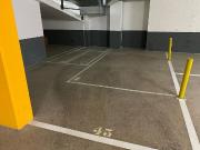 Garaje en alquiler en calle De Soweto, Barcelona, por 80