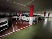 Garaje en alquiler en calle Ramón Rubial, Badalona, de...