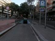 Garaje en venta en avenida De Josep Tarradellas,...