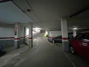 Garaje en venta en avenida De la Primavera, Hospitalet...