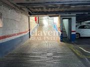 Garaje en venta en calle D'amèrica, Santa Coloma de...