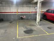 Garaje en venta en calle De Berlín, Barcelona, de 8 m²...