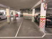 Garaje en venta en calle De Calàbria, Barcelona, de 14...