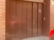 Garaje en venta en calle Pallars, Lleida, de 12 m² por...