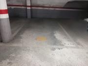 Garaje en venta en calle Roselles, Santa Coloma de...