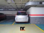 Garaje en venta en Santa Coloma de Gramanet, de 10 m²...