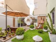 Garden charmoso com terraço amplo e ótima localização