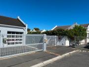 garden cottage conveniently located.