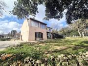 Garéoult Maison 6 pièces avec fort potentiel au calme