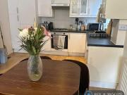 Garfield Mews, London, SW11 2 bed flat to rent £2,300...