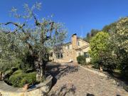 Garlenda villa curatissima circondata da ampio giardino...