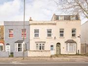 Garratt Lane, Tooting, London, SW17 3 bed terraced house...
