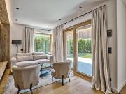 Garten Maisonette Wohnung mit Chalet Charme und Bergpanorama