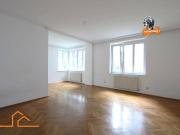 Morgensonne im hauseigenen Garten! Großgarconniere...