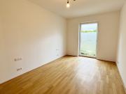 Gartenwohnung in Essling: Geräumige 3 Zimmer Wohnung in...