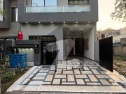 Gass Meter Install & Near To Park 5 Marla Slightly Use...