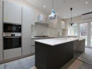 Geary Road, Willesden NW10, 3 bed flat to rent, £3,450...