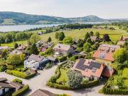 Geborgenheit mit Ausblick – Zeitloses Wohnen am Irrsee
