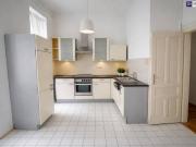 Gebraucht aber gut! 2,5 Zimmer im Altbau mit Balkon und...