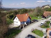 Gediegenes Zweifamilienhaus in herrlicher Aussichtslage