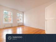 ? Gelegenheit am Helmi: Klassische 4 Zi Altbau Whg mit...