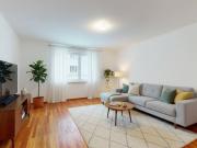 Gellertplatz Sanierungsbedürftig U Bahn Nähe Balkon optional