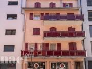 Gemischt genutztes Gebäude bestehend aus einer Passage...