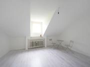 Gemütliche, grundsanierte Dachgeschosswohnung 2. OG in...